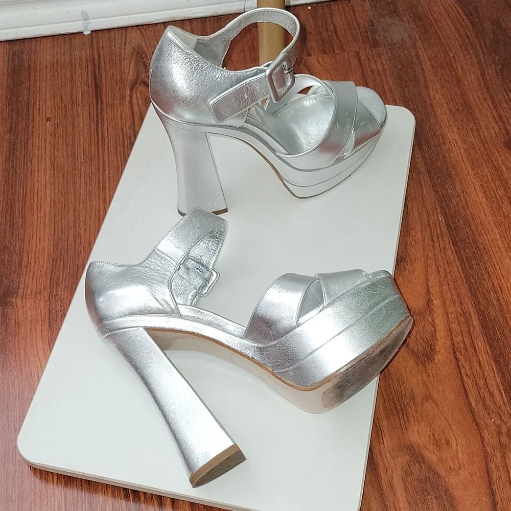 Miu Miu Metallic silver leather platform sandals Size 36